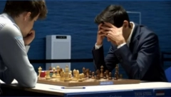 MAGNUS KARLSEN POKAZAO SVOJU MOĆ HOLANDIJI Domaći igrači traže vazduh, Raport sigurno korača