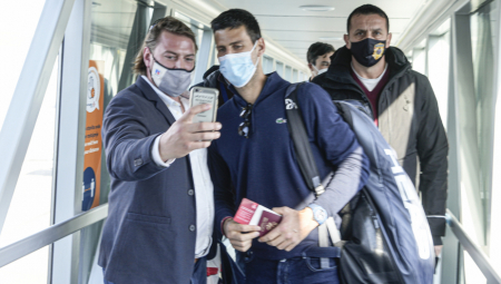 NOVAK NAPUSTIO AERODROM! Đoković nije izašao pred navijače, otišao pravo kući! (FOTO)