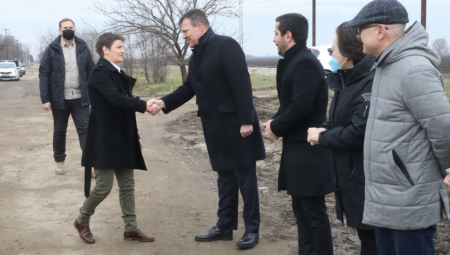 POBEDA I LEGITIMITET Brnabić: Na referendumu većina građana podržala promene