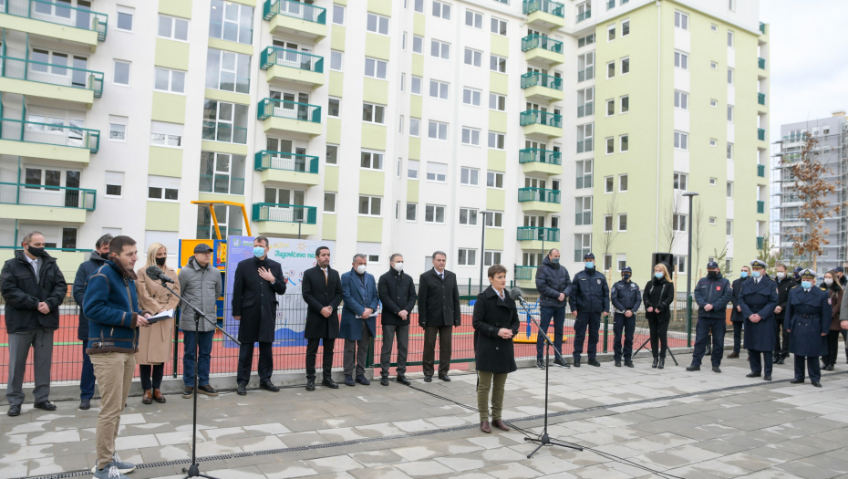 Uručeni ključevi stanova pripadnicima službi bezbednosti u Novom Sadu!