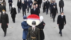 PREDSEDNIK SRBIJE U TURSKOJ Vučić odao poštu iskrenom prijatelju naše zemlje (FOTO)