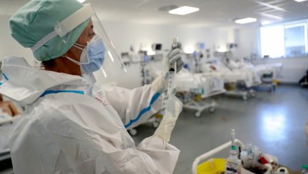 JEDAN SIMPTOM JE KLJUČAN Ovo je znak da ste preležali OMIKRON, a da niste ni ZNALI!