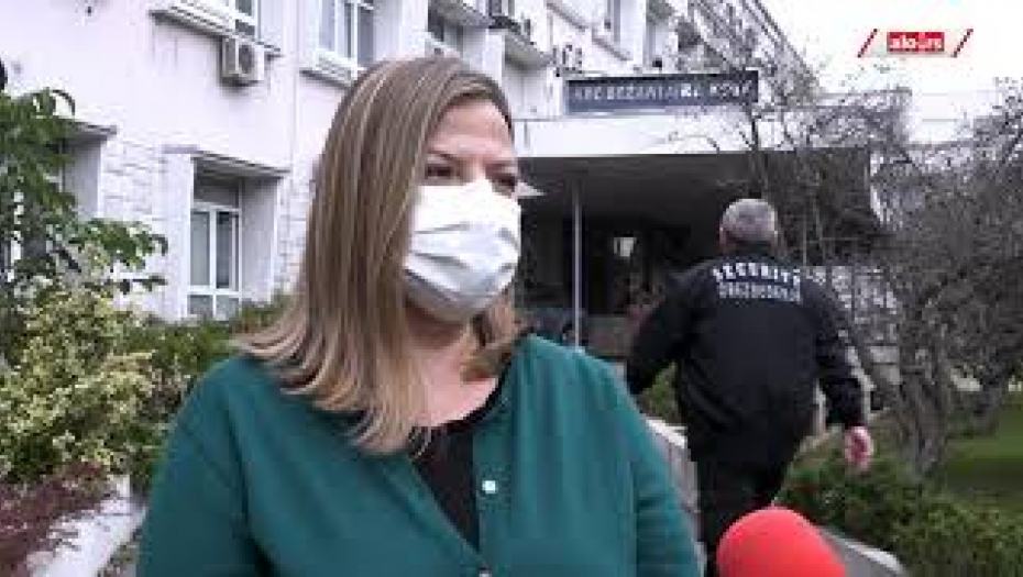 MILUNKA SAVIĆ NAŠEG DOBA ZARAZILA SE OMIKRONOM: Ne igrajte se, iako liči na prehladu, odmah idite kod lekara po antivirusni lek