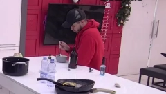 HAOS NA POMOLU, DEJAN IZLUĐUJE DALILU Dragojević ceo dan izbegava bivšu suprugu, prekinuo svaki kontakt!