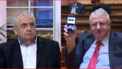VIC DANA Zove Nenad Čanak i javi se Vojislav Šešelj...