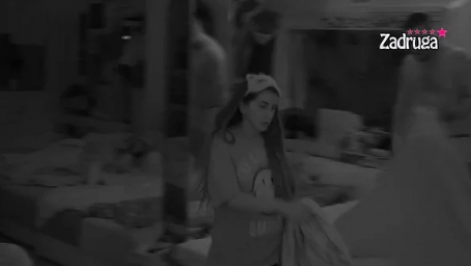 DALILA SE KAO FURIJA ZALETELA NA DEJANA! Opšti karambol u Beloj kući, štipala ga i grebala, zadrugari u šoku!