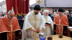 ZAŠTO PRAVOSLAVNI SVEŠTENICI NOSE BRADU Simbolizuje događaj iz daleke prošlosti - a važan je i način na koji je puštaju