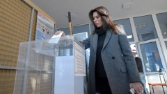 IRENA, DARIJA I MARIJA NA GLASANJE U SLIČNIM ODEVNIM KOMBINACIJAMA: Rolke su pravi hit među ministarkama!