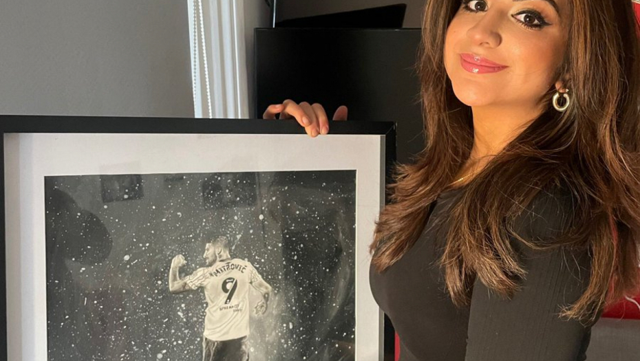 SVE ZA LJUBAV Mitar na poklon OD LEPE LARE za navijača Fulama