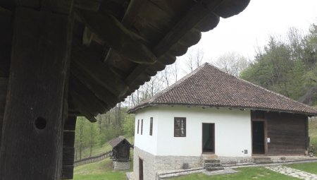 OVO JE KUĆA U KOJOJ JE ROĐEN SLAVNI SRPSKI VOJKOVOĐA "Ima jedno verovanje koje se vezuje za ognjište..."