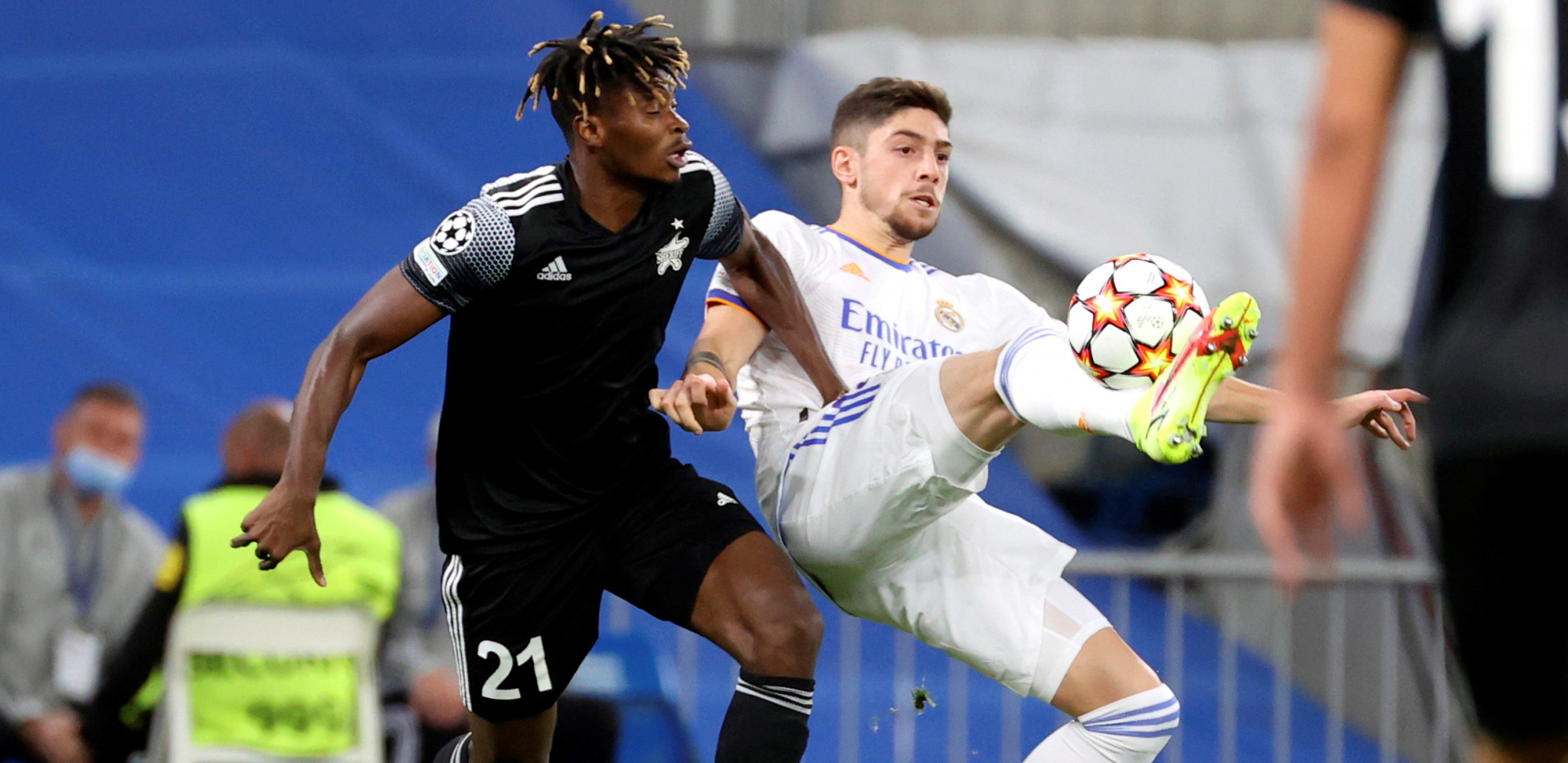 ZVEZDA DOVODI VELIKO POJAČANJE! Vezista pred vratima "Marakane", ali jedna stvar koči transfer!