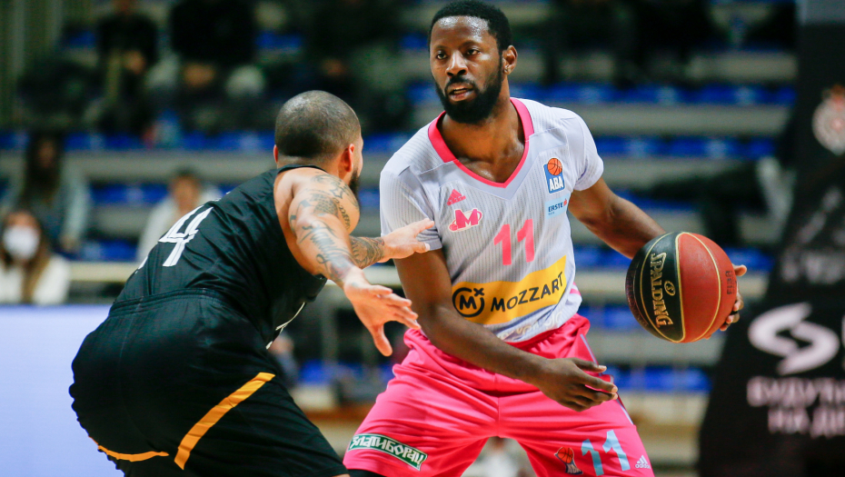 HLADAN TUŠ U "PIONIRU" Ovo je momenat odluke i trojka koja je šokirala "partizanovce" (VIDEO)