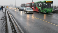 OPREZ ZBOG MAGLE I POLEDICE Saobraćaj umerenog intenziteta
