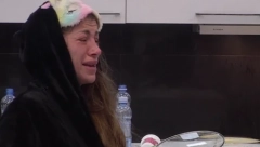 DALILA GRCALA U SUZAMA NAKON CAREVIH REČI! Filip odustao od nje: Ja njoj ne mogu da pomognem, šta ja imam s tim?