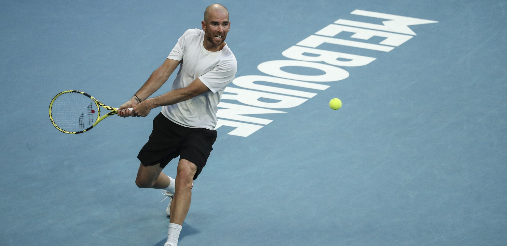 TENIS KARIJERE ADRIJANA MANARINA! Francuz posle skoro pet sati završio meč u POLA TRI UJUTRU i prošao u osminu finala!