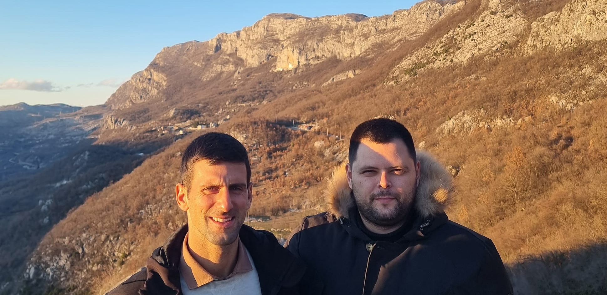NOVAK I GRADONAČELNIK NIKŠIĆA POD OSTROGOM! Kovačević oduševljen zbog susreta sa počasnim građaninom! (FOTO)