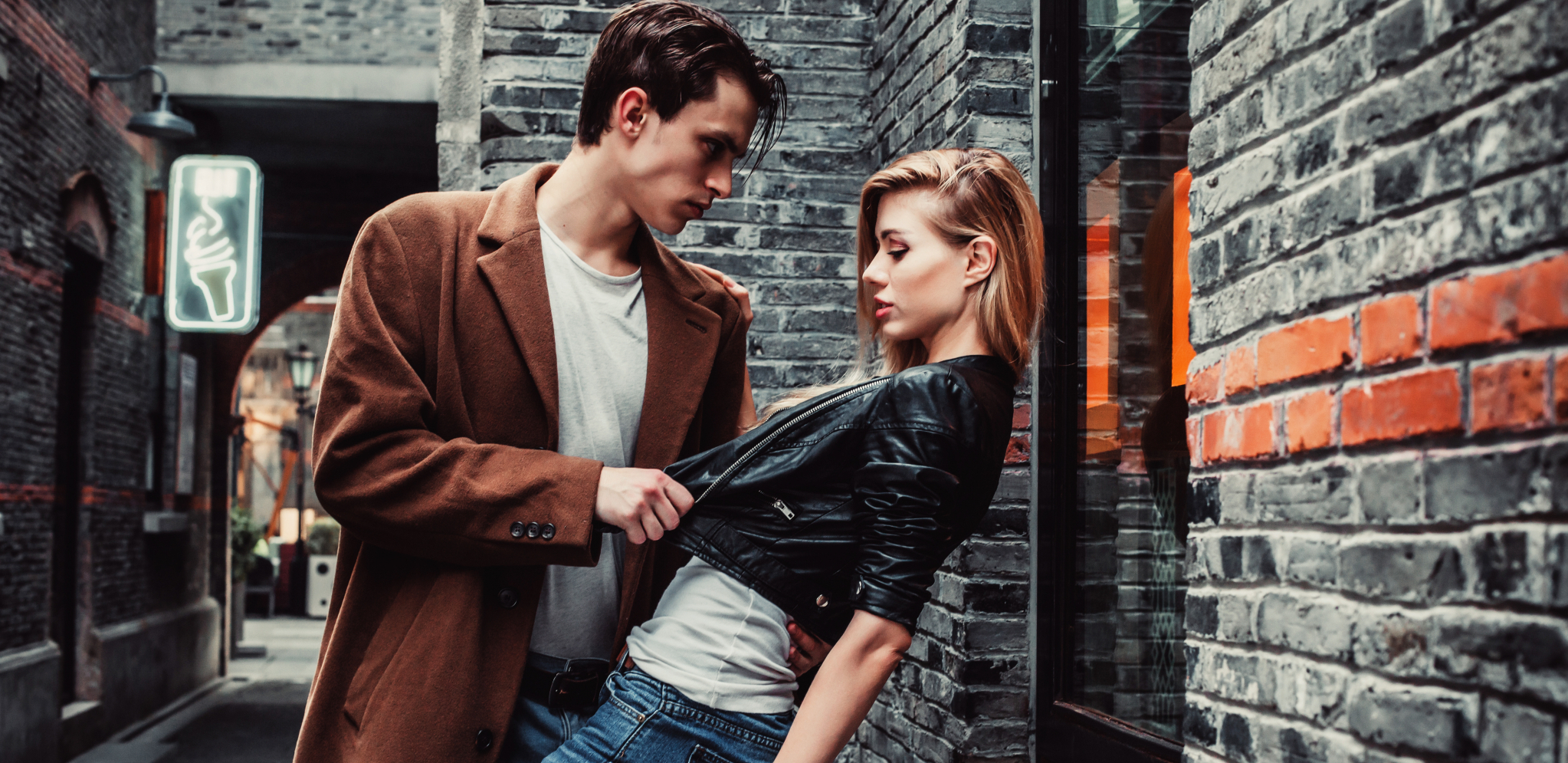 ZAŠTO KAŽEŠ LJUBAV A MISLIŠ NA SE*S Kapiranje u krevetu je osnova uspeha svake veze, ali treba razlučiti kad je to jedino što neki par spaja