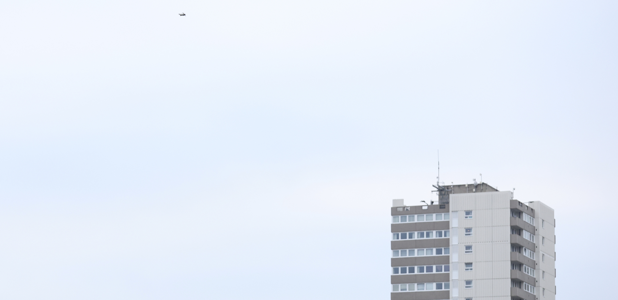 SUDIJA HITNO PREKINUO MEČ Pogled u nebo bio je presudan (FOTO, VIDEO)