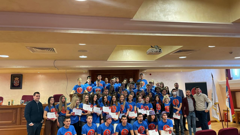SEMINAR ZA SREDNJOŠKOLCE Oni biraju Srbiju (FOTO)