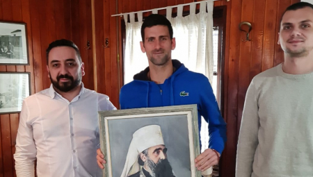 NEVIĐENO ODUŠEVLJENJE KADA SE NOVAK POJAVIO NA VRATIMA Kao da se radi o jednom od nas, a ne čoveku koga zna cela planeta (FOTO, VIDEO)