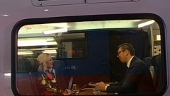 PREDSEDNIK VUČIĆ VODITELJKI: Jeste li se vi testirali?
