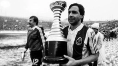 CELA ZEMLJA U SUZAMA Preminula fudbalska legenda