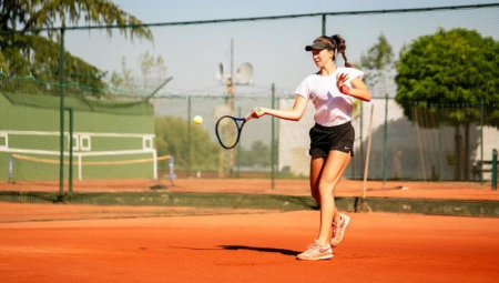 SRBIJA IMA NOVU ANU IVANOVIĆ Srpska teniserka pokorila Grčku i osvojila treći trofej u dve nedelje