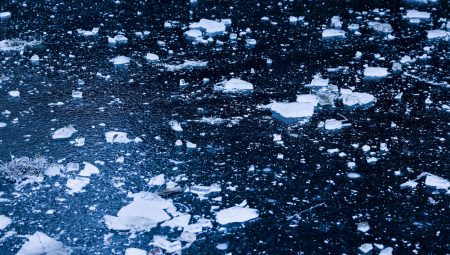 TRAGEDIJA! DECA PROPALA KOD LED NA JEZERU Udavila se tri dečaka,  policajci i dalje pretražuju mesto nesreće u Velikoj Britaniji