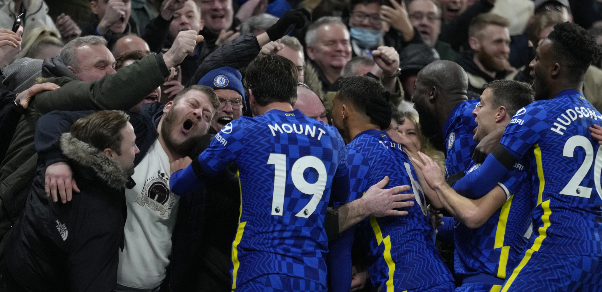 LONDONSKI DERBI Šampion Evrope slavio, defanzivac u žiži (VIDEO)