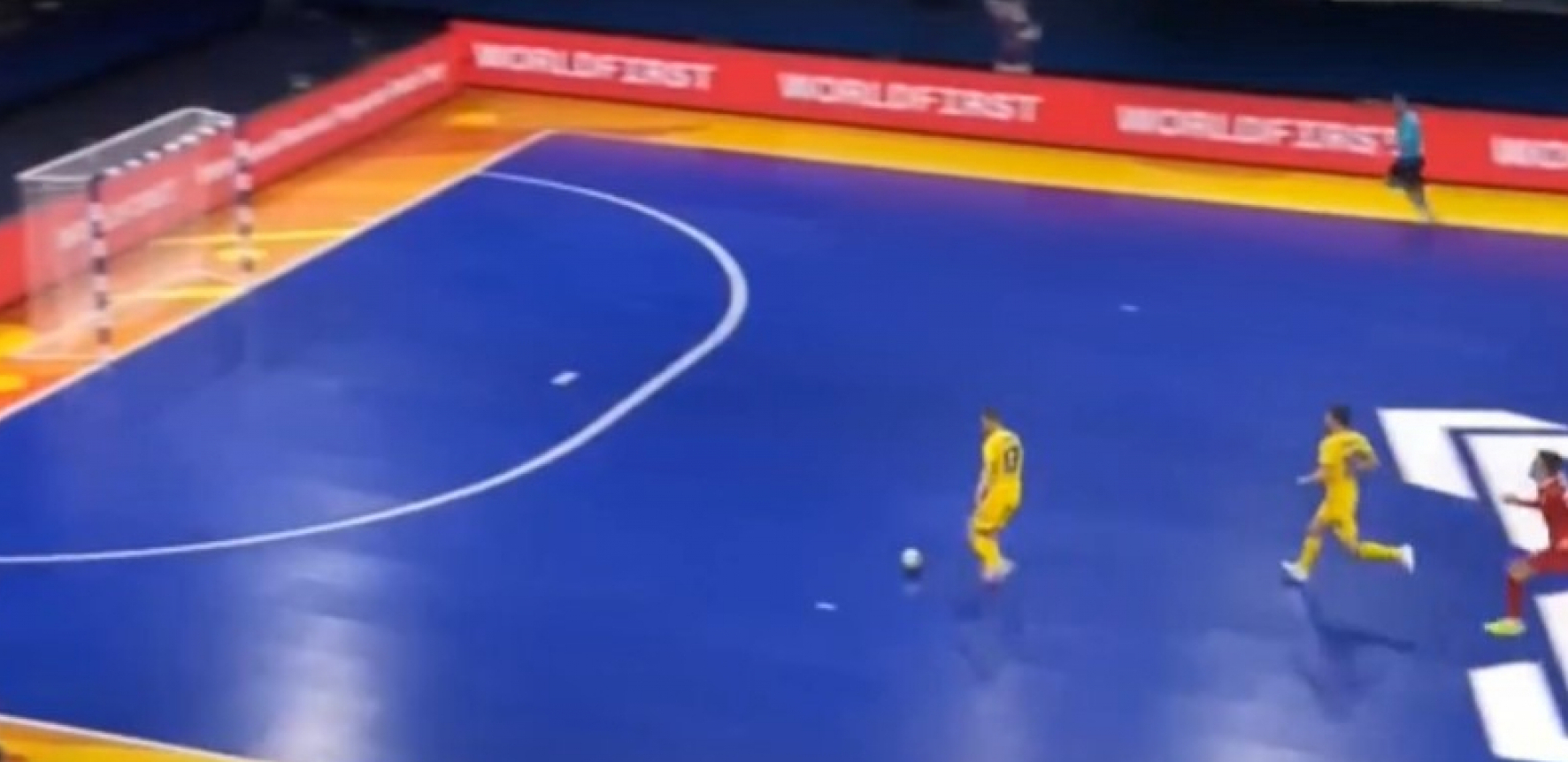 PROMAŠAJ VEKA NA MEČU REPREZENTACIJE SRBIJE Nikome nije jasno kako je ovo uspeo (VIDEO)