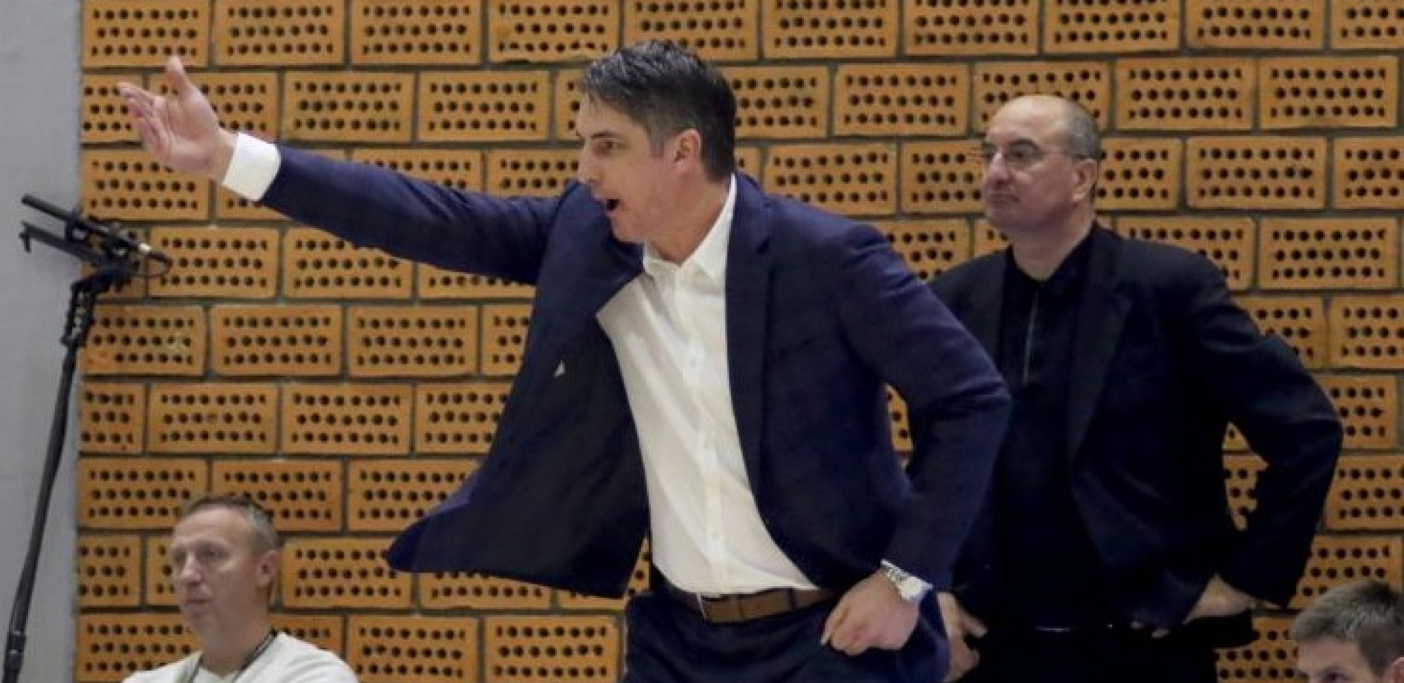HRVATI SE UZDAJU U DAMIRA Može li on da skine prokletsvo natovareno na leđa zbog naše reprezentacije u Atini 1995?