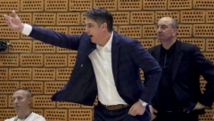 HRVATI SE UZDAJU U DAMIRA Može li on da skine prokletsvo natovareno na leđa zbog naše reprezentacije u Atini 1995?
