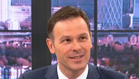 DRŽAVA DAJE BESPOVRATNO 2.350.000 DINARA PO PORODICI Ministar Mali objašnjavao građanima kako da iskoriste to pravo (FOTO)