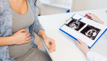 ŽENA RODILA TROJKE, PA ODMAH PODNELA TUŽBU ZA RAZVOD Ono što joj je muž rekao nije mogla da mu oprosti