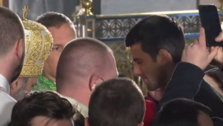 SLIKA KOJA JE ODUŠEVILA SRBIJU Za istim stolom dve osobe kojima se narod divi (FOTO)