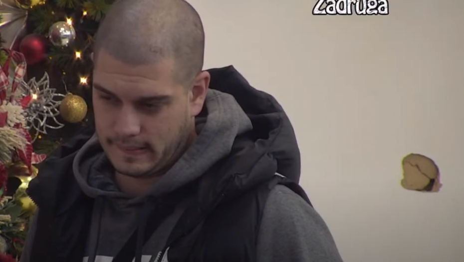 CAR TI JE SPAVAO SA ŽENOM NA TVOJE OČI! Dejan Dragojević ponižen nikad gore, od stida i srama nije znao šta da izusti!