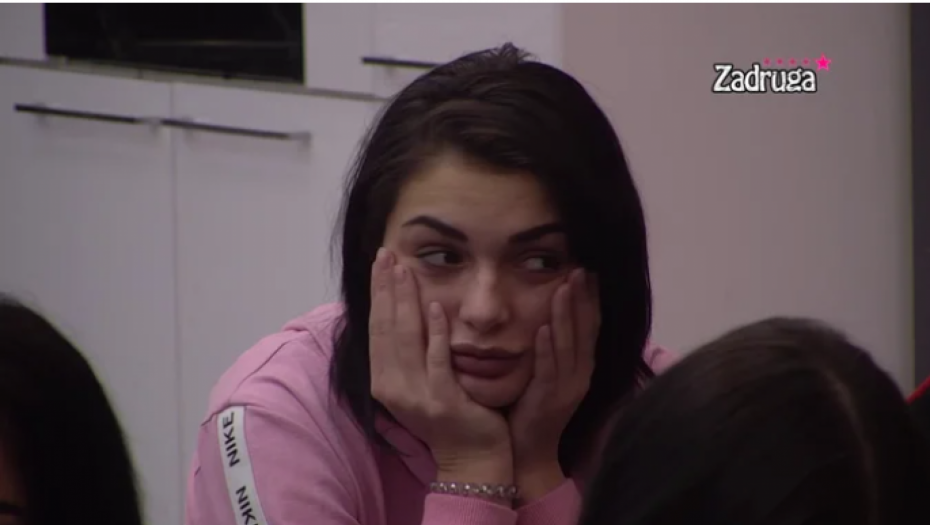 JAVNO PRIZNALA DA JE PROSTITUTKA, A BABA JE BRANI! Viktorijina porodica ne podržava vezu sa Osmakčićem i trvdi da se ona u spoljašnjem svetu ne ponaša ovako!