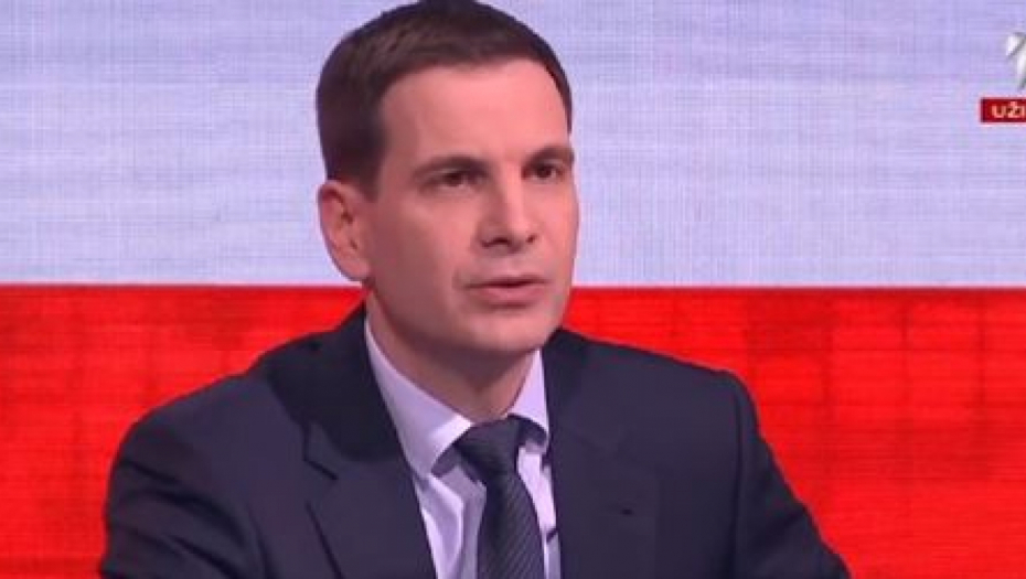 LJUBAV PREMA GRADSKOJ KASI VEĆA OD KOSOVSKOG ZAVETA Pokret socijalista osuo paljbu po Jovanoviću: Podržava Tadića za kog je govorio da je izdajica i kukavica