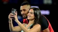 IZGLEDA DA BAŠ VOLI DA RIZIKUJE ŽIVOT Kirjos: Želeo sam da vidim koliko su ajkule jake (VIDEO)