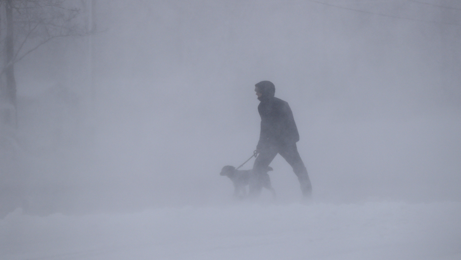 DEO AMERIKE OKOVAN LEDOM Izdato upozorenje: Očekuje se bomba-ciklon! (VIDEO)