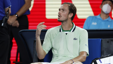 DA LI SE SLAŽETE? Medvedev se ovim rečima obratio prvom čoveku Australijan Opena!