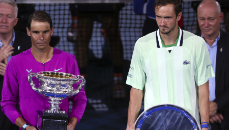NEUNIŠTIVI NADAL! Medvedev ga "gazio" dva seta, a onda je Španac napravio jedan od najvećih preokreta i pobegao Đokoviću i Federeru!