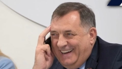 VIC DANA Ode Milorad Dodik na letovanje u Hrvatsku i sedne u kafić...