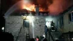 POŽAR NA SVETOJ GORI Zapalio se skit Svetog Vasilija
