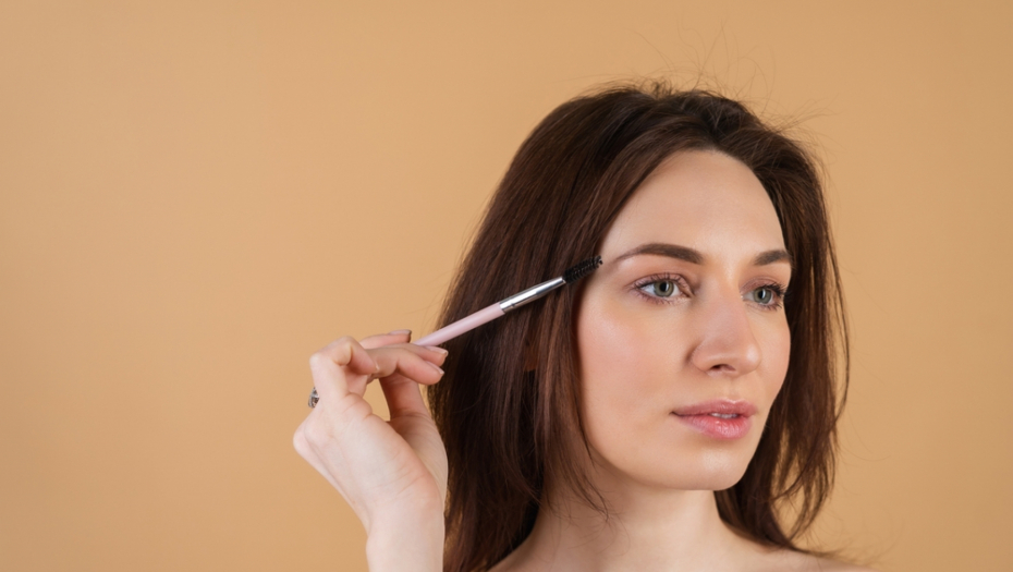 PREDSTAVLJAMO VAM TRI NAČINA Guste obrve će vam izgledati elegantno