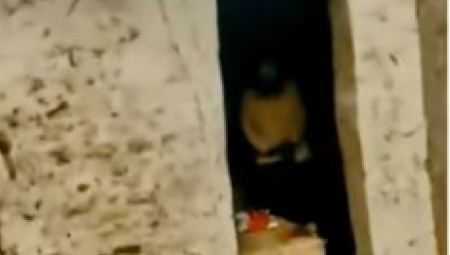 POLICIJA OTVORILA VRATA I ZATEKLA JEZIV PRIZOR Zatočen muškarac ispričao je da tu živi 40 godina!