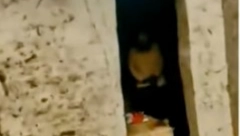 POLICIJA OTVORILA VRATA I ZATEKLA JEZIV PRIZOR Zatočen muškarac ispričao je da tu živi 40 godina!