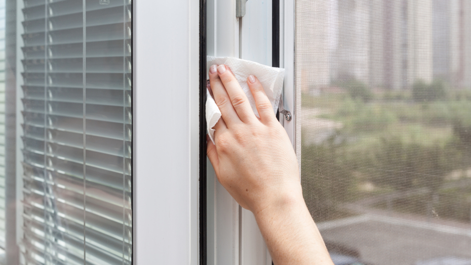 TRIK SA PROZOROM KOJI SMANJUJE RAČUN ZA GREJANJE Majstor objasnio kako da ga podesite na zimski režim