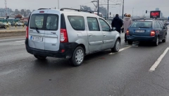 LANČANI SUDAR ČETIRI AUTOMOBILA Saobraćaj usporen na Novom Beogradu (FOTO)
