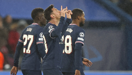 PSŽ LAKO IZAŠAO NA KRAJ SA LANSOM Rapsodija Mbapea, Vitinje i Mesija za ubedljiv trijumf "svetaca"